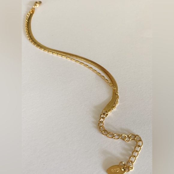 Double layered bracelet, snake chain bracelet, gold braceletherringbone bracelet - Picture 2 of 4